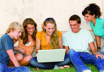 阿什顿维拉全面崩溃，惨败遭遇连败